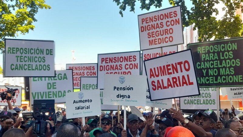 Profesionales Agropecuarios Marchan en Demanda de Mejores Condiciones Laborales