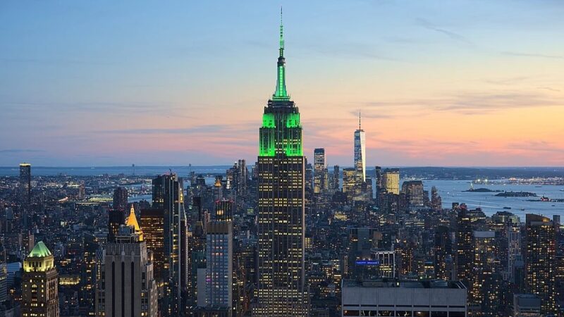 Nueva York Congela Alquileres de Un Millón de Viviendas: Promesa Cumplida por Mamdani