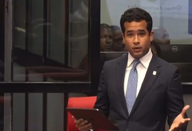 Omar Fernández Apoya Eliminar Anticipos a Microempresas y Advierte sobre PYMES