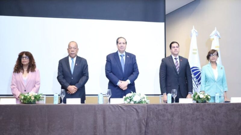 Salud Pública Reitera Compromiso con Pacientes con VIH: Garantiza Tratamiento Completo