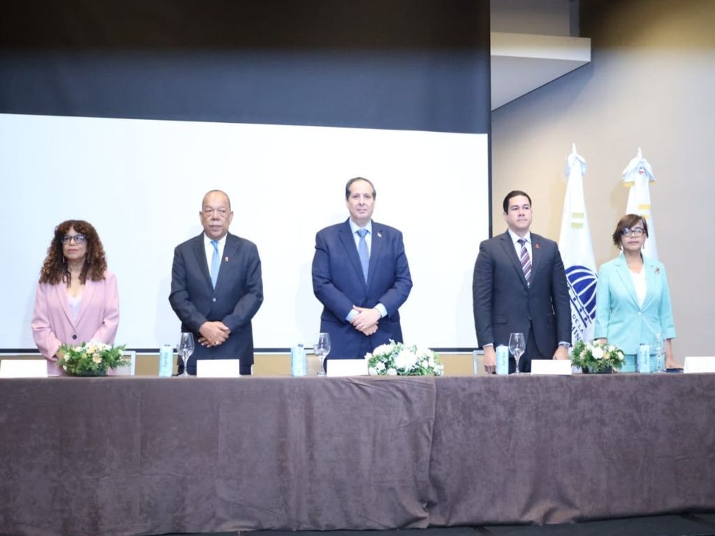 Salud Pública Reitera Compromiso con Pacientes con VIH: Garantiza Tratamiento Completo