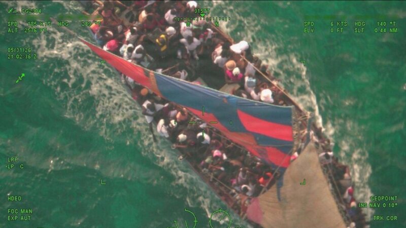 Interceptan embarcación con 240 migrantes haitianos cerca de Islas Turcas y Caicos