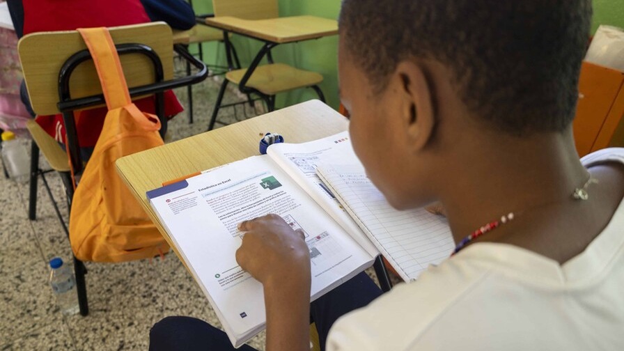 Desafíos Persistentes en el Sistema Educativo Dominicano: Un Análisis del IDEC