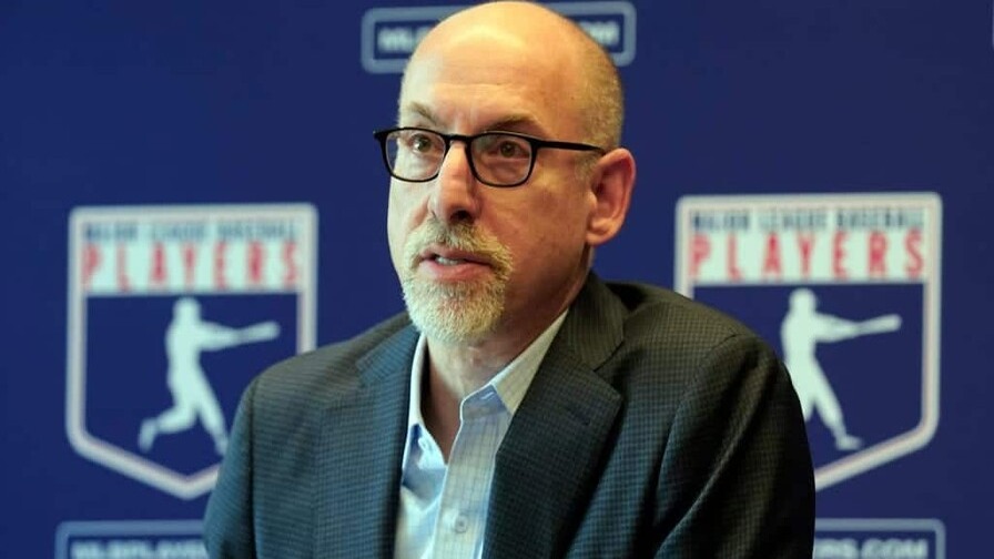 Sindicato de jugadores de MLB en pie de guerra contra el tope salarial