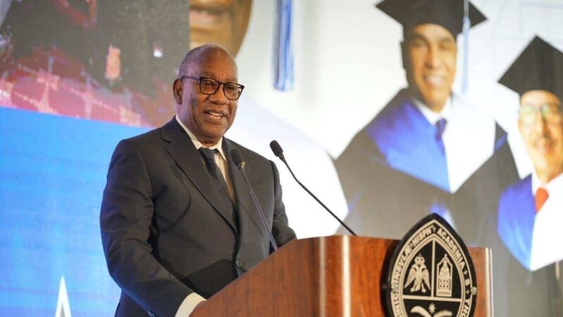 Rector de la UASD Anuncia su Retiro en Emotiva Investidura en Puerto Plata