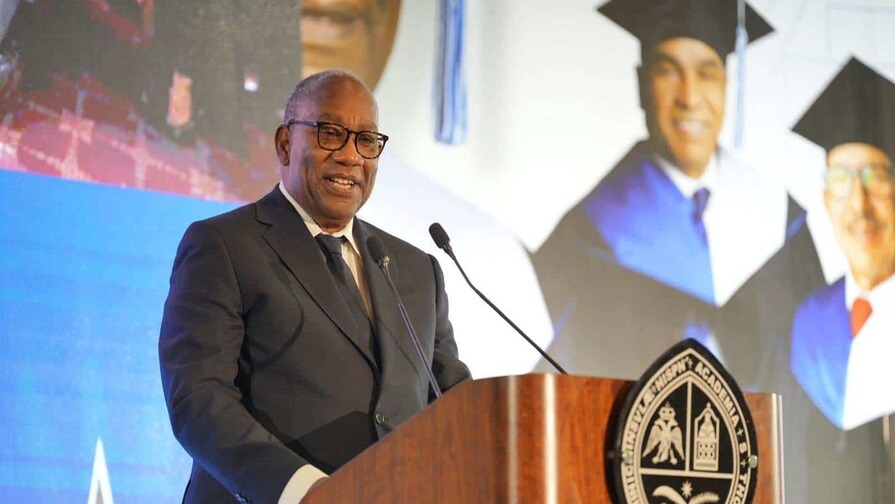 Rector de la UASD Anuncia su Retiro en Emotiva Investidura en Puerto Plata