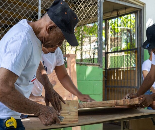 Reinserción laboral de internos en la cárcel de Salcedo