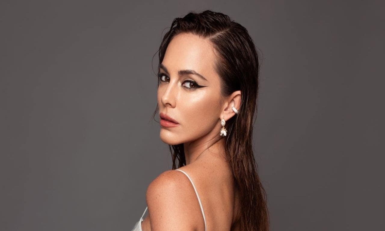 María Elisa Camargo: Una Conexión Inquebrantable con la Cultura Dominicana