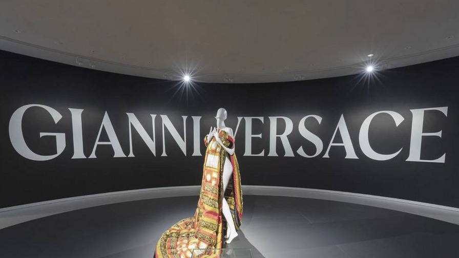 París celebra la obra del icónico diseñador Gianni Versace