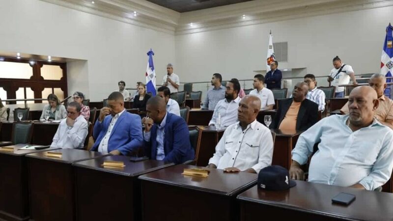 Transportistas Exigen Claridad en Normativa de Acceso Restringido