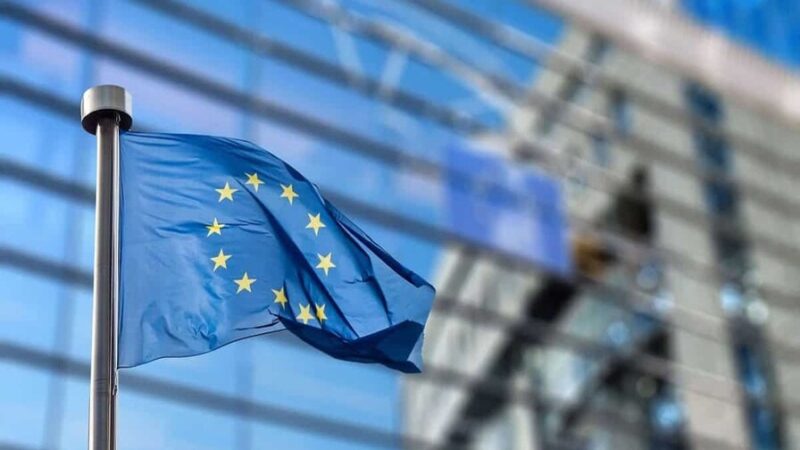 Estrategia migratoria de la UE se endurece mientras se debate el futuro de refugiados ucranianos