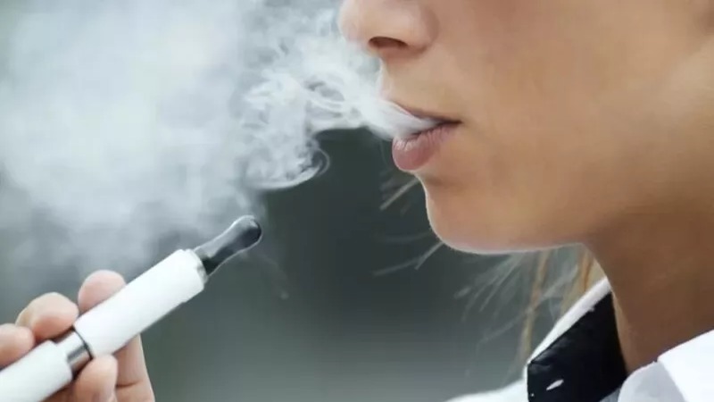 Desafíos Emergentes en Salud: Vapeo y Salud Mental en RD