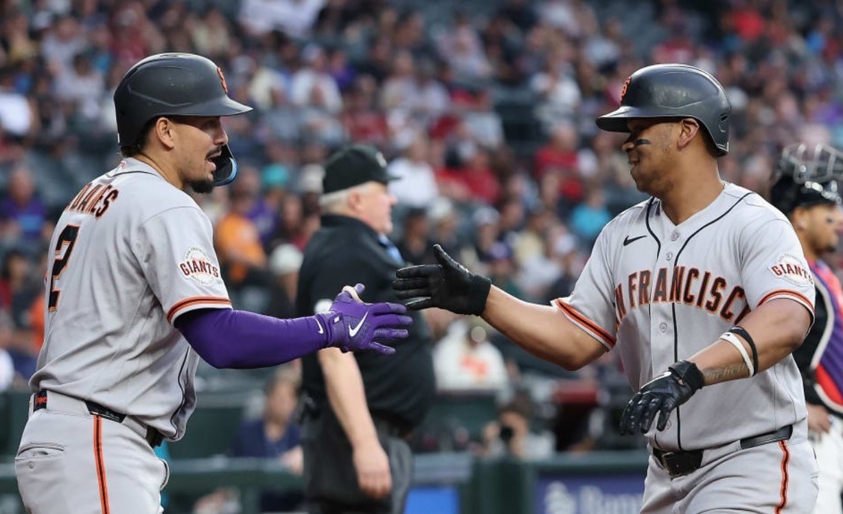 Gigantes de San Francisco Consideran Ofertas por Devers y Adames