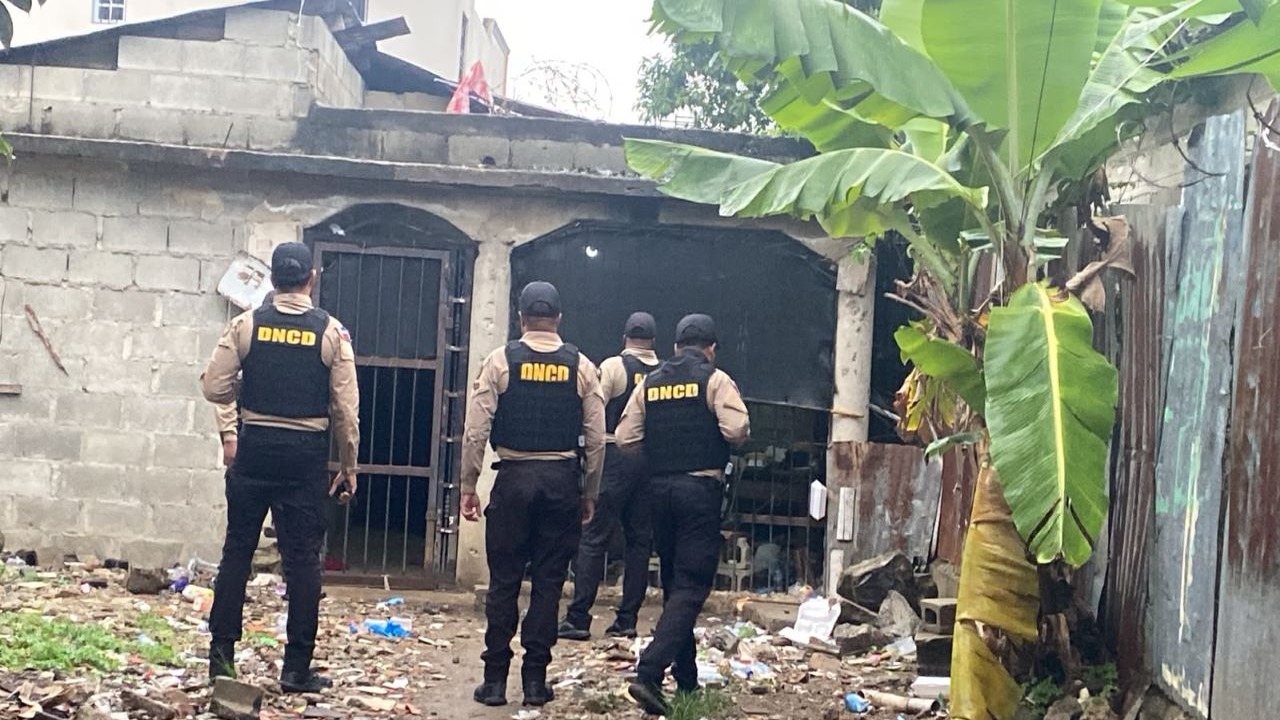 Operativos Antidrogas en Santo Domingo Norte: 27 Detenidos y Gran Incautación