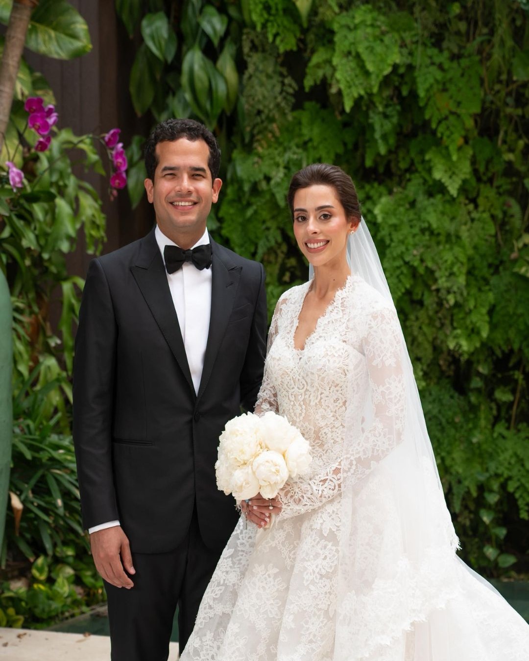 Omar Fernández y Alexia Rubio Sellan su Amor en una Ceremonia Íntima