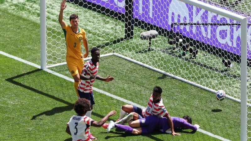 Estados Unidos Avanza a Ronda Eliminatoria del Mundial Tras Vencer a Australia
