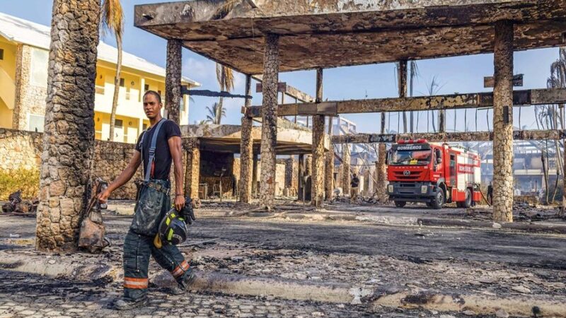 Tragedia en Bayahíbe: Incendio en Resort Deja un Saldo Fatal