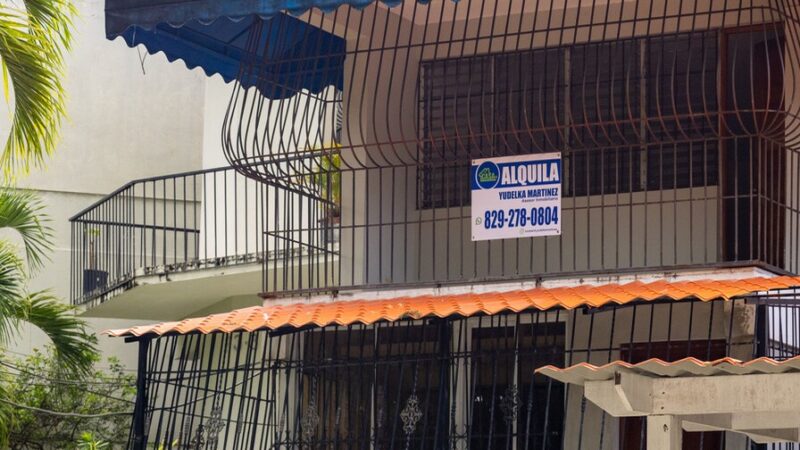 Abogada Impugna Ley Anticrisis por Presunta Inconstitucionalidad