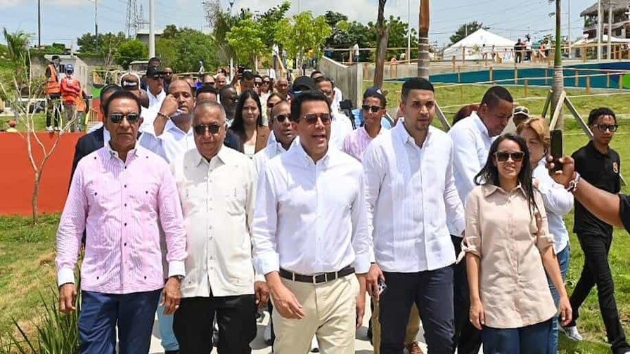 David Collado Anuncia Pronta Entrega de Parque Urbano en Haina