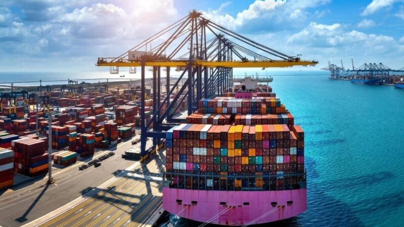 Exportaciones dominicanas enfrentan desafíos en EE.UU. y Europa
