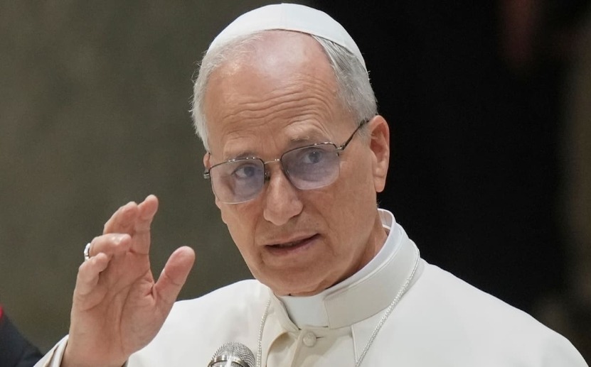 El Papa León XIV Insta a los Jóvenes a Limitar el Uso del Teléfono Móvil