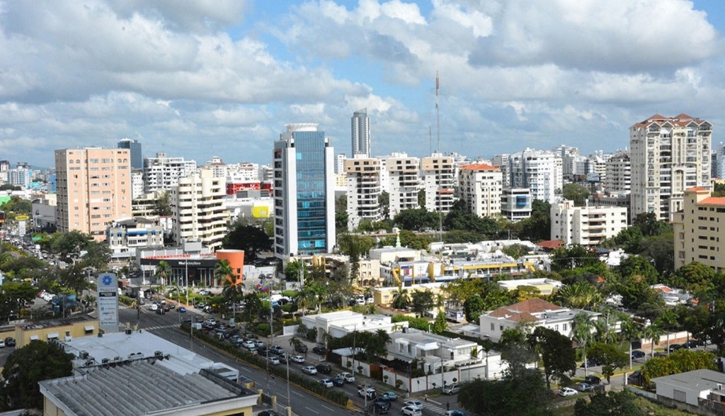 El Péndulo Político en América Latina: Un Cambio Hacia la Derecha