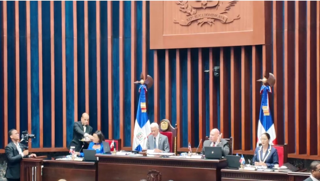 Comisión Bicameral Evaluará Estrategias para Enfrentar la Crisis Global
