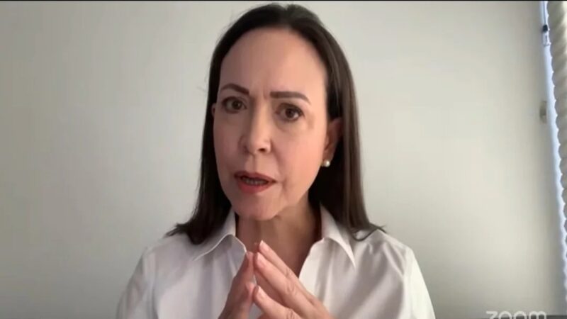 María Corina Machado Denuncia Bloqueo Aéreo para Impedir su Regreso a Venezuela