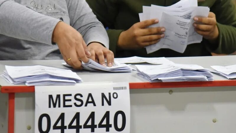 Roberto Sánchez y Keiko Fujimori en Tensión Electoral: Llamado a Revisión de Votos en Perú