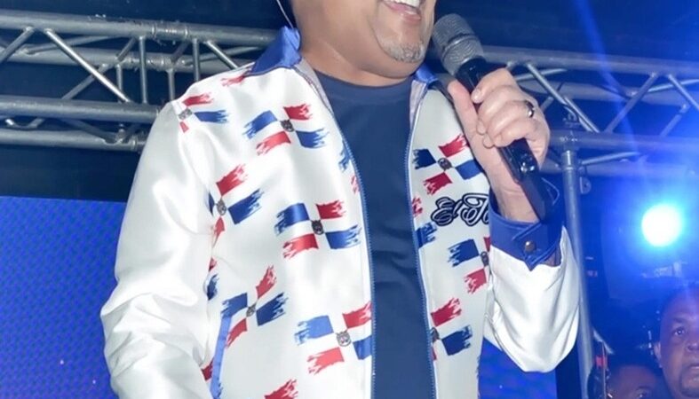 Héctor Acosta Triunfa con el Merengue ‘La Más Dura’