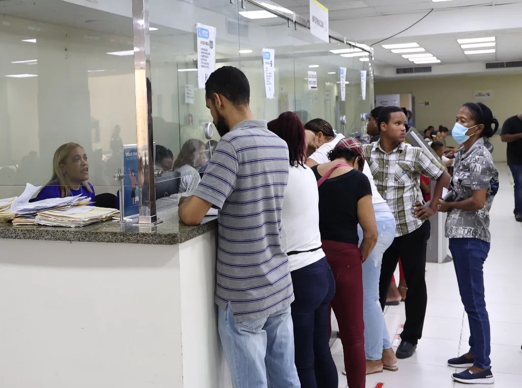 Incremento en el gasto en salud contrasta con la baja inversión en infraestructura en RD