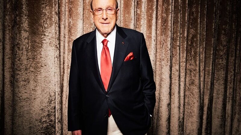 Fallece Clive Davis, el visionario detrás de grandes estrellas musicales