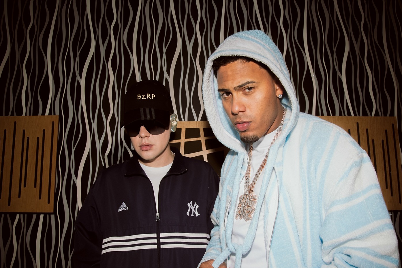 Myke Towers y Bizarrap Sorprenden con Doble Estreno Musical