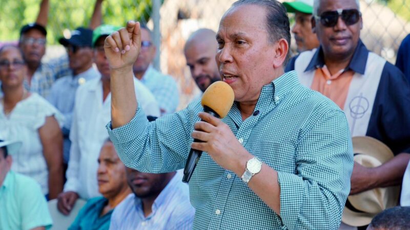 Gustavo Leonel Vicioso se une al PRM en Cotuí