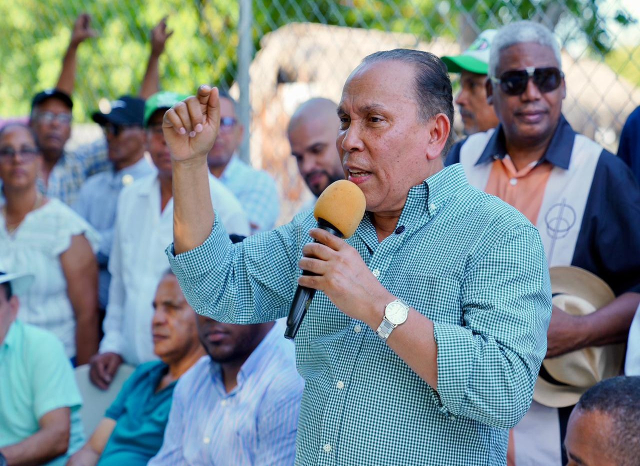 Gustavo Leonel Vicioso se une al PRM en Cotuí