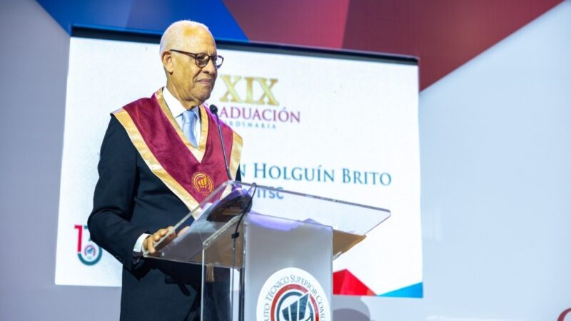 Graduación de 330 nuevos técnicos refuerza el desarrollo de la educación superior en el país