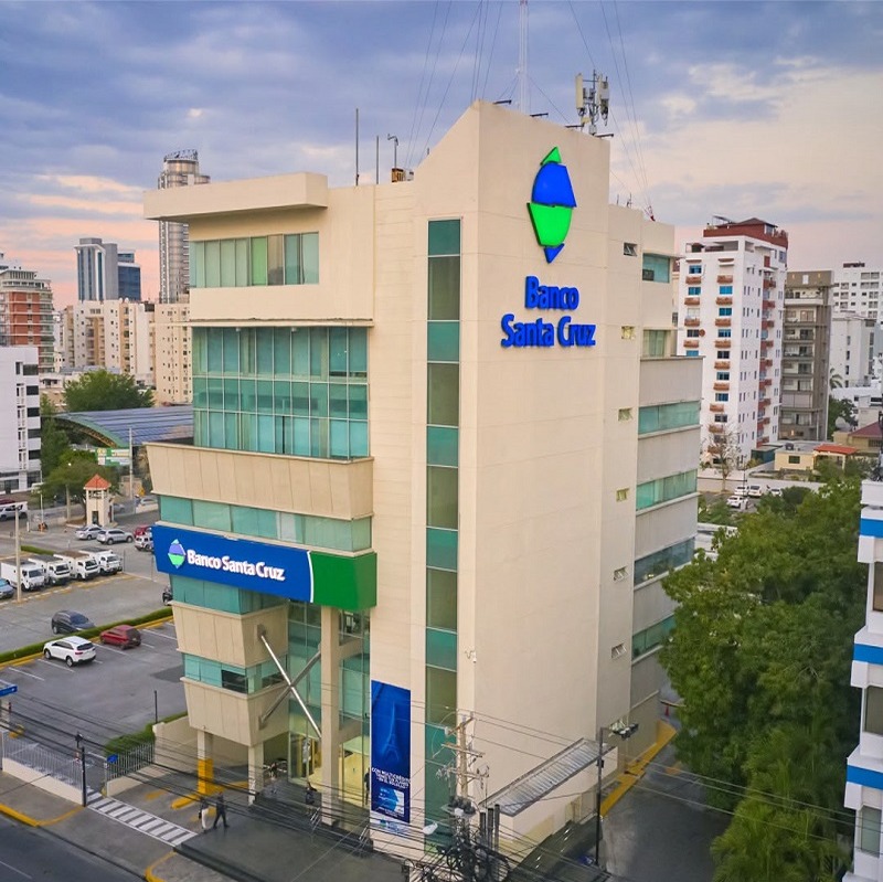 Banco Santa Cruz Revoluciona el Comercio con IA en la Región