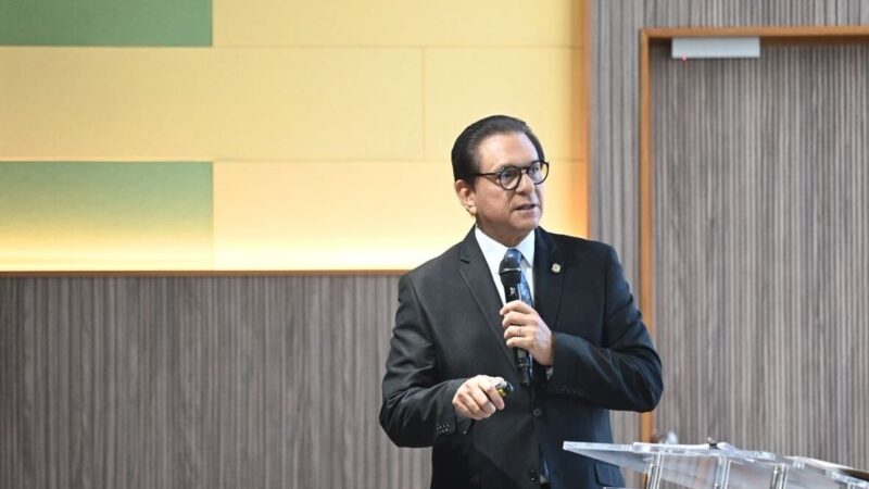 Daniel Rivera Aboga por un Equilibrio Financiero en el Sistema de Salud Dominicano