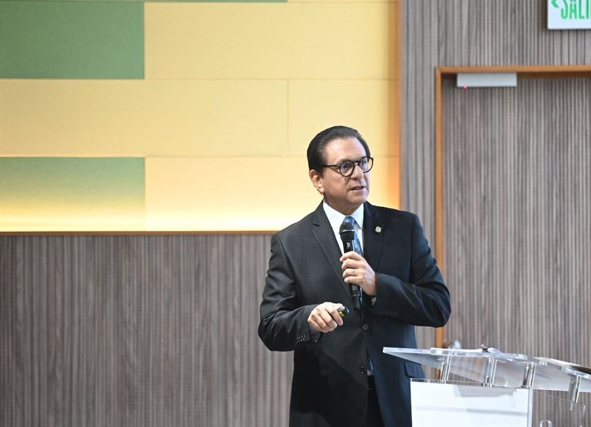 Daniel Rivera Aboga por un Equilibrio Financiero en el Sistema de Salud Dominicano