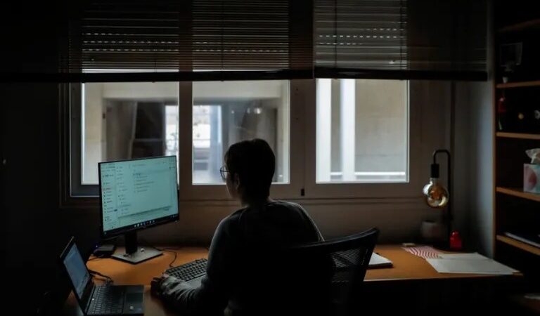 El teletrabajo impacta negativamente en la salud mental, revela estudio