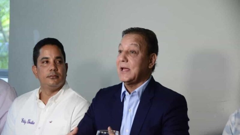 Abel Martínez Confía en Soluciones del Consejo de Gobierno en Santiago