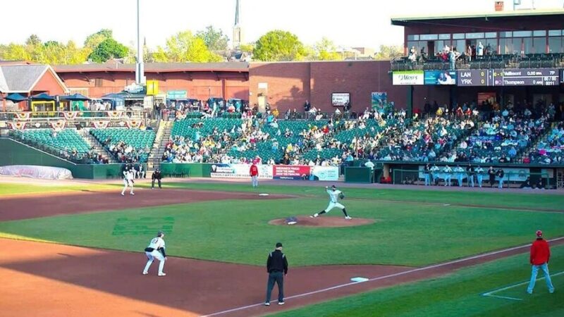 Cancelan Partido de Béisbol por Boicot a la Noche del Orgullo