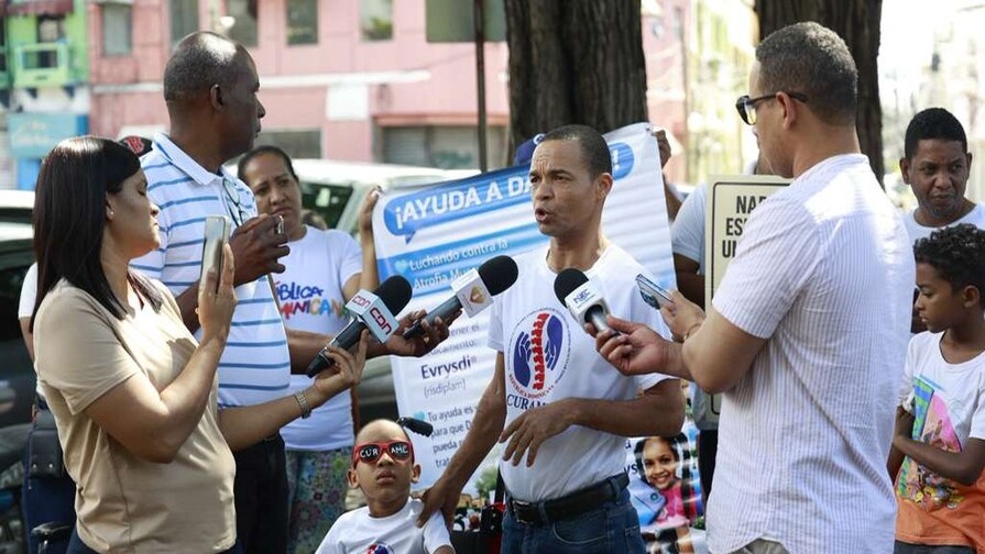 Familias Exigen Inclusión de Medicamento Vital para Niños con Atrofia Muscular Espinal