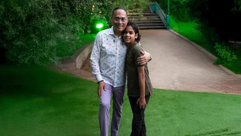 Gilberto Santa Rosa Lanza Emotiva Canción con su Nieto Ian Marco