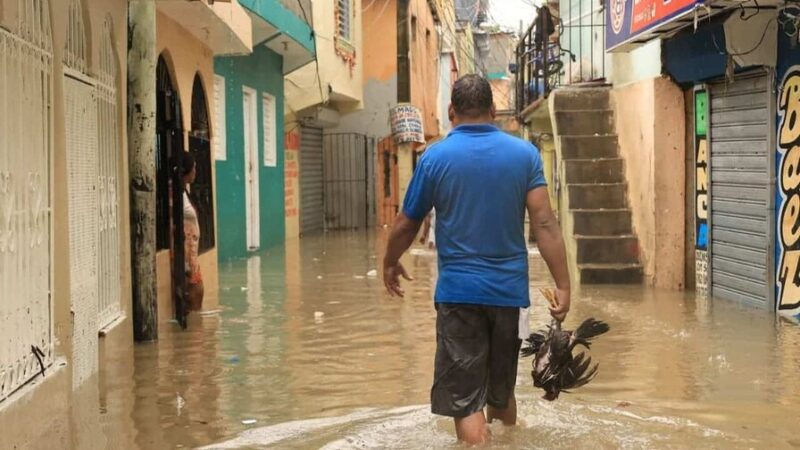 OPS Alerta sobre Riesgos de Huracanes y Emergencias Sanitarias
