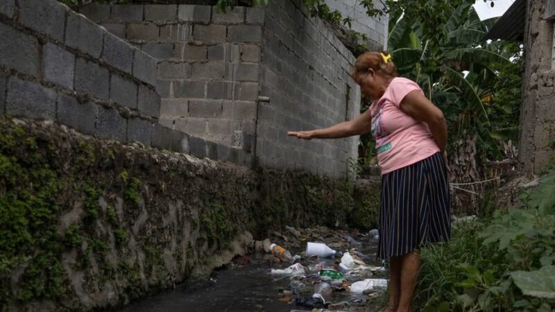 Desafíos de Vivir Junto a las Cañadas en Santo Domingo