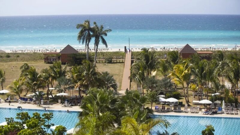 Meliá Hoteles cesa operaciones en quince hoteles en Cuba debido a la situación actual