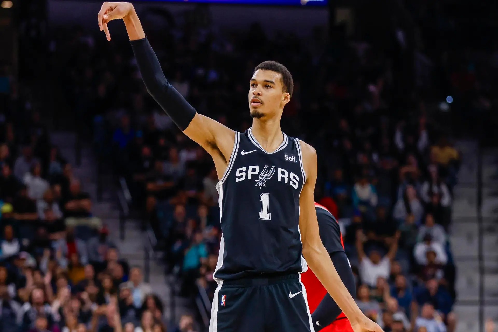 Victor Wembanyama Reconoce Error Decisivo en Derrota de los Spurs