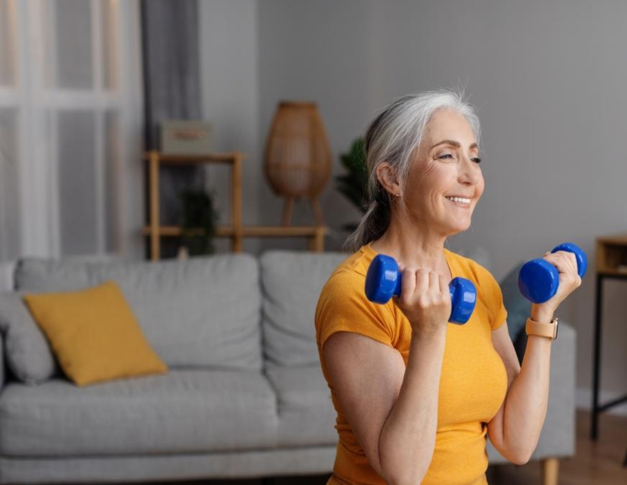 La Importancia del Ejercicio de Fuerza para Mujeres Mayores de 50 Años