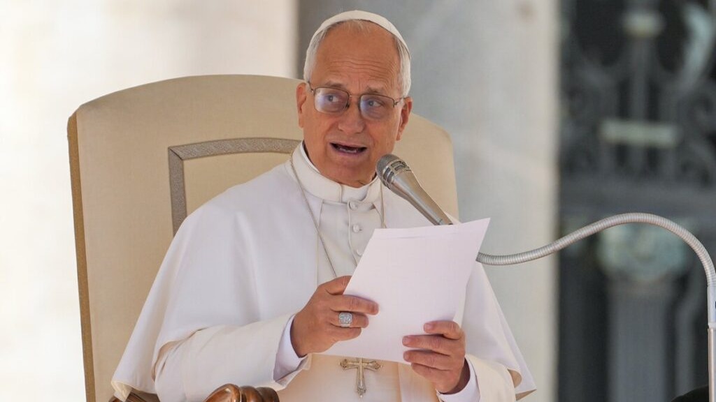 El Papa Francisco Critica la Indiferencia Digital Hacia los Pobres